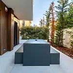 公寓 Azulis 2 Pisano 1br With Garden & Parking, Aldo Moro *