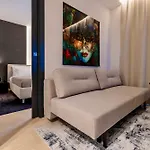 Azulis 2 Pisano 1br With Garden & Parking, Aldo Moro *