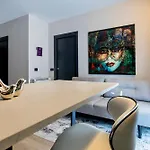 Azulis 2 Pisano 1br With Garden & Parking, Aldo Moro 奧爾比亞