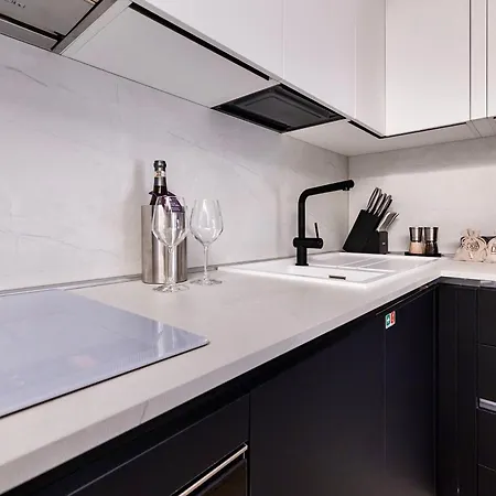 Azulis 2 Pisano 1br With Garden & Parking, Aldo Moro Appartement *