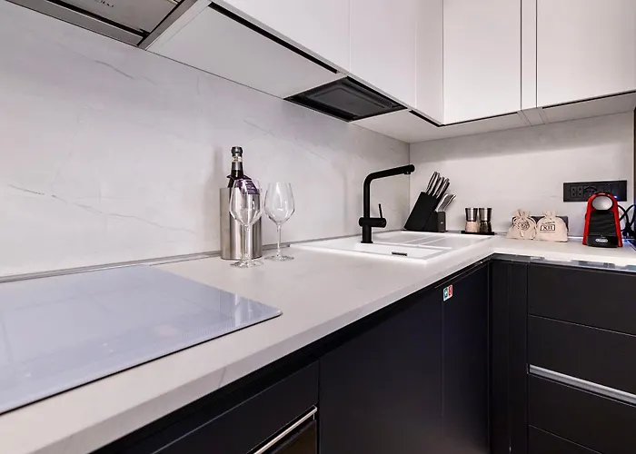 Superior 1br Vacation - Fully Equipped - Azulis2 - Garden - Free Parking Apartment *